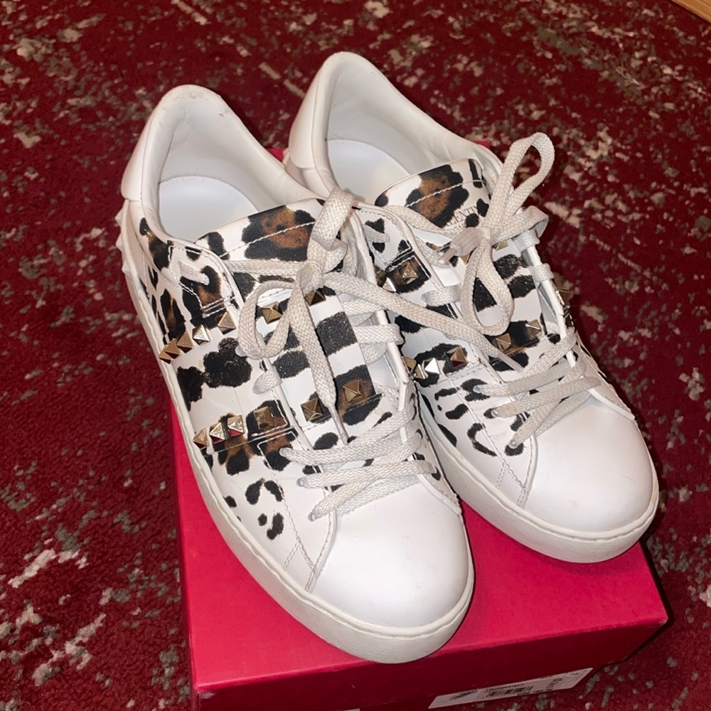 Valentino Rockstud Leopard Sneakers 38.5